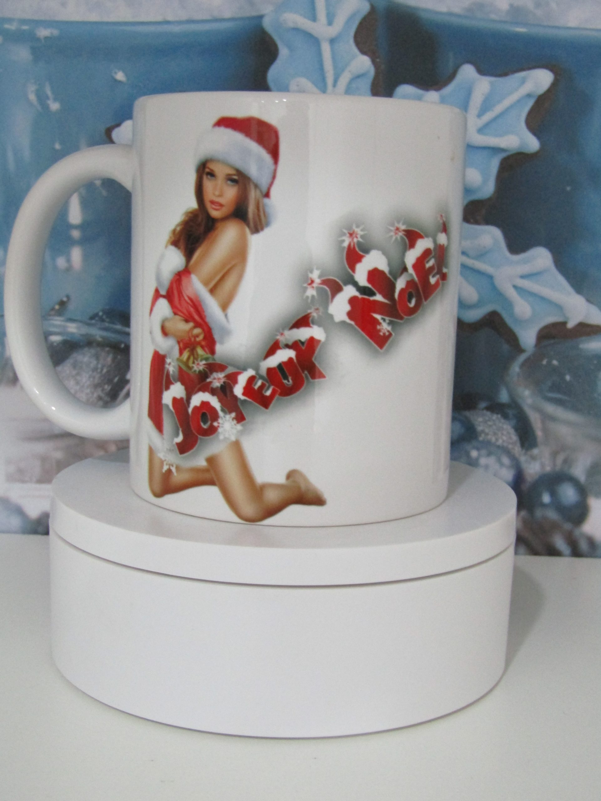 Mugs Joyeux noël Jeune femme sexy ! Noël_2025_01